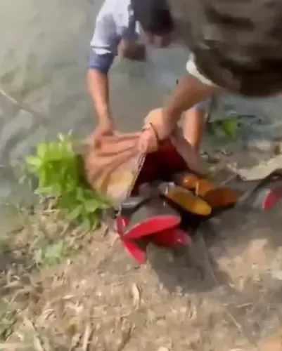 संदेशखाली-बसंती में STF का बड़ा ऑपरेशन: पानी में छिपे हथियारों का जखीरा बरामद, CM सुवेंदु अधिकारी ने पुलिस को सराहा