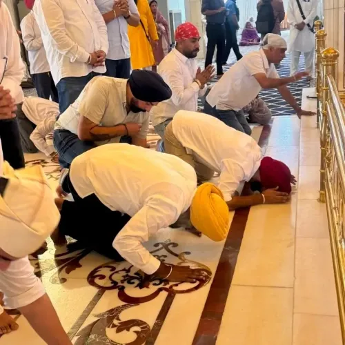 परगट सिंह ने पंजाब कांग्रेस अध्यक्ष बनने के बाद बंगला साहिब में टेका मत्था, AAP सरकार पर साधा निशाना