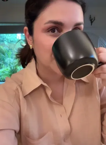 Parineeti Chopra enjoys monsoon mangoes and chai at Delhi home