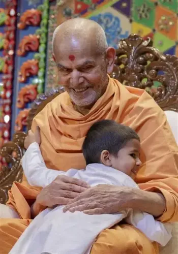 क्या परम पूज्य महंत स्वामी महाराज का बाल्यकाल एक तेजस्वी, निडर और अध्यात्ममय व्यक्तित्व की झलक है?
