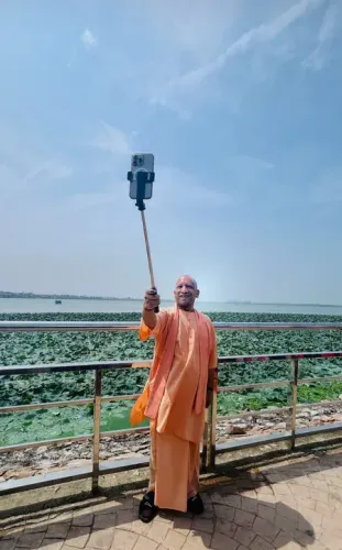 पर्यावरण संरक्षण केवल सरकारी कार्यक्रम नहीं, आने वाली पीढ़ियों के सुरक्षित भविष्य का राष्ट्रीय दायित्व : सीएम योगी 