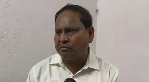 एजेयूपी प्रमुख हुमायूं कबीर का सुवेंदु अधिकारी पर वार: 'झूठे आश्वासन दे रहे मुख्यमंत्री, जनता को धोखा'
