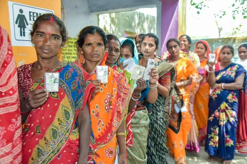 पश्चिम बंगाल में दोपहर 3 बजे तक 78.77% मतदान, तमिलनाडु में 70% वोटिंग — सुरक्षा के पुख्ता इंतजाम