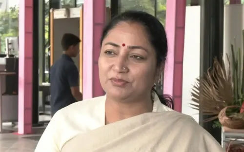 पश्चिम बंगाल में चुनावी बदलाव की उम्मीद, रेखा गुप्ता की नजर में कमल खिलेगा