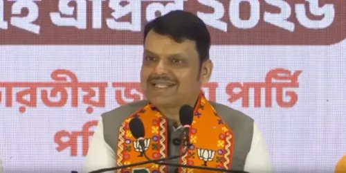 पश्चिम बंगाल की स्थिति चिंताजनक, उद्योगपति तेजी से महाराष्ट्र की ओर जा रहे हैं: देवेंद्र फडणवीस