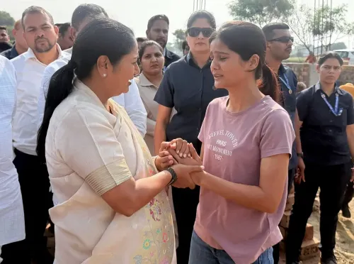 पशु कल्याण कार्यकर्ता जागृति मिश्रा मामले में MCD की कार्रवाई, JE विकास कुमार गुप्ता तत्काल निलंबित