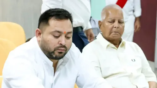 क्या पटना के वेटनरी कॉलेज बूथ पर लालू यादव और तेजस्वी यादव ने वोट डाला?