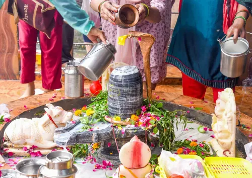 श्रावण मास 2026 शुरू: CM योगी, रेखा गुप्ता, भजनलाल समेत कई मुख्यमंत्रियों ने दी शुभकामनाएं