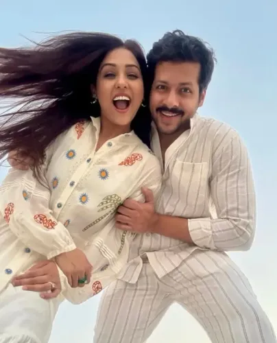 दोस्ती से शुरू होकर प्यार और फिर शादी: जानिए निहार पांड्या और नीति मोहन की दिलचस्प कहानी