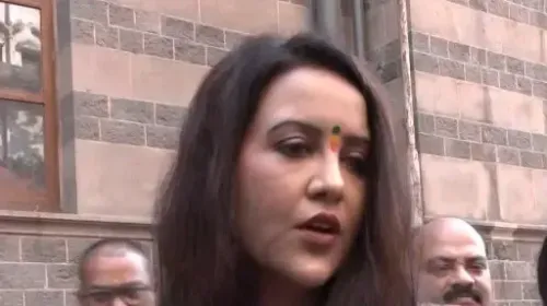 क्या पिकनिक परिवार के साथ होती है और परिवार महाराष्ट्र में अपना काम कर रहा है: अमृता फडणवीस?