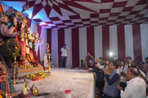 Piyush Goyal joins Navratri garba in Kandivali, seeks Maa Bhavani's blessings