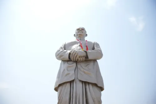 Piyush Goyal pays tribute at Lucknow's Rashtra Prerna Sthal