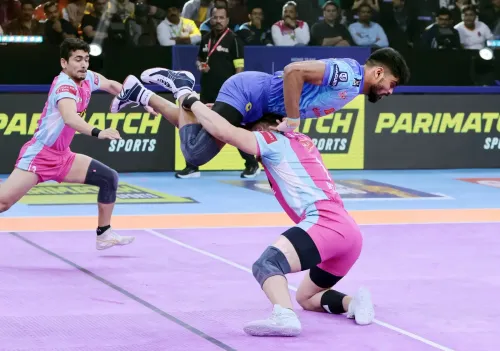 PKL 11: Jaipur Pink Panthers Secure Playoff Spot with Narrow Victory Over Bengal Warriorz