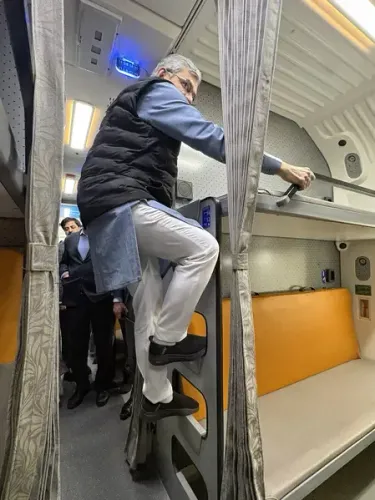 Is a plan to produce 260 Vande Bharat sleeper trains confirmed?