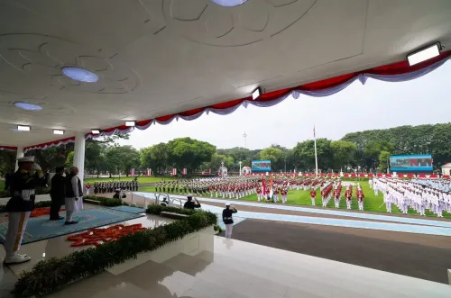 PM Modi Arrives in Jakarta, Welcomed at Istana Merdeka