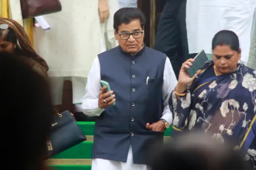 क्या पीएम मोदी ने इंदिरा गांधी का रिकॉर्ड तोड़ा? रामगोपाल यादव का क्या कहना है?