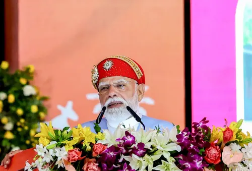 PM Modi launches ₹18,800 crore projects in Surat, hails city's cleanliness push