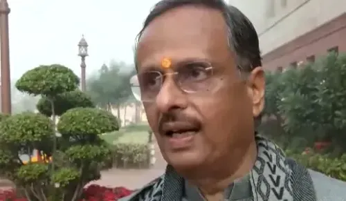 क्या गलत भाषा का उपयोग करने वाले बर्बादी की ओर बढ़ रहे हैं? : दिनेश शर्मा