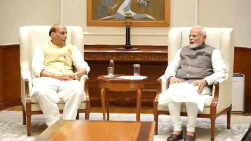 मोदी के 25 साल की जनसेवा पर राजनाथ सिंह की बधाई: 'सुशासन मजबूत, भारत आत्मनिर्भरता की राह पर'