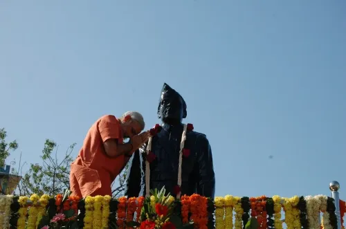 How Did PM Modi Honor Netaji Subhas Chandra Bose on Parakram Diwas?