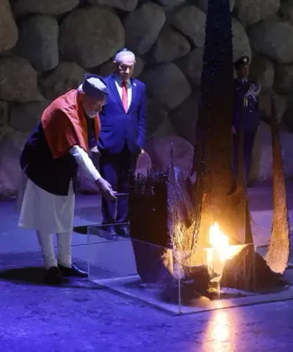 PM Modi Commemorates Holocaust Victims at Yad Vashem in Jerusalem