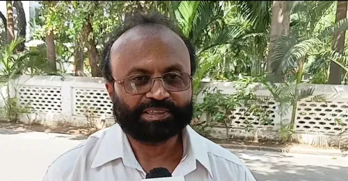 How did PM Modi commend Mani Maran for safeguarding ancient manuscripts?