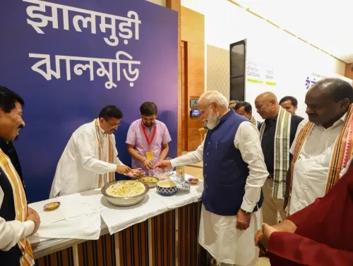 PM Modi shares Jhalmuri break at NDA meet in Bharat Mandapam