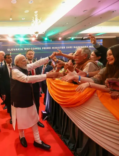 PM Modi Thanks Indian Diaspora for Bratislava Welcome