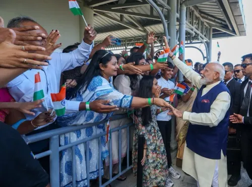 PM Modi Thanks Indian Diaspora on Seychelles Airport Arrival