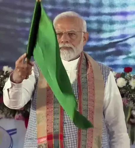 पीएम मोदी तिरुचिरापल्ली से दो अमृत भारत एक्सप्रेस सहित पांच नई ट्रेनों को दिखाएंगे हरी झंडी, प्रवासी मजदूरों को बड़ी राहत