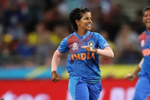 पूनम यादव: आगरा की स्पिन क्वीन जिन्होंने पिता के विरोध और रिश्तेदारों के तानों को पार कर खेले 4 विश्व कप
