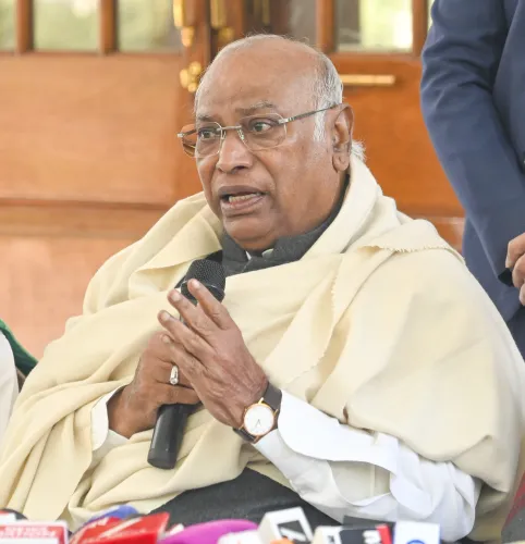 क्या पूर्व प्रधानमंत्री पी.वी. नरसिम्हा राव की पुण्यतिथि पर कांग्रेस नेताओं ने श्रद्धांजलि दी?