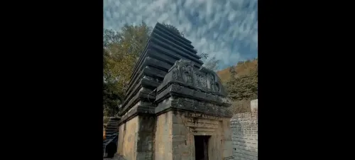 पलेठी गांव के प्राचीन सूर्य मंदिर का वीडियो शेयर कर सीएम धामी ने किया दर्शन का आह्वान