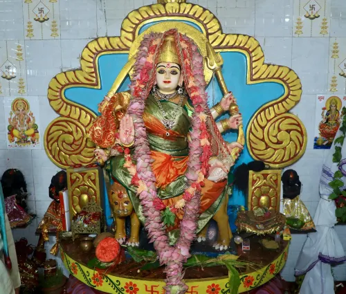 Pradhan seeks Ma Durga's blessings at Remeda pandal