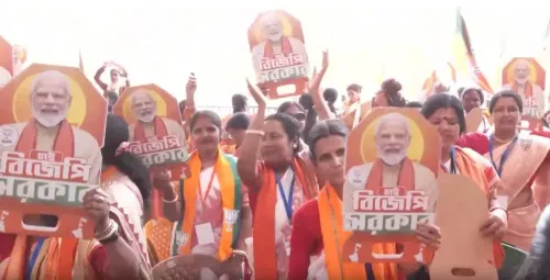 महिलाओं में जोश और पीएम मोदी का पश्चिम बंगाल दौरा, परिवर्तन की आवश्यकता पर जोर