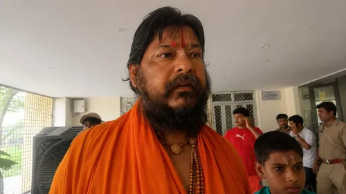 अयोध्या संत समाज का विपक्ष पर पलटवार: 'PM मोदी को हटाने की विदेशी साजिश', चंपत राय की बहाली की माँग