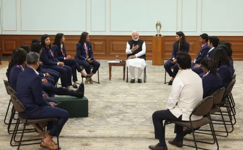 क्या प्रधानमंत्री मोदी ने महिला वर्ल्ड कप चैंपियंस से मुलाकात की?