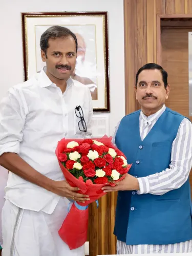 Pralhad Joshi meets Kerala minister on PDS, food security