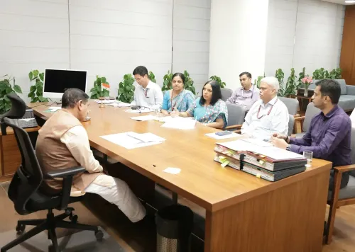 Pralhad Joshi Reviews Onion Buffer Stock, Disposal Strategy