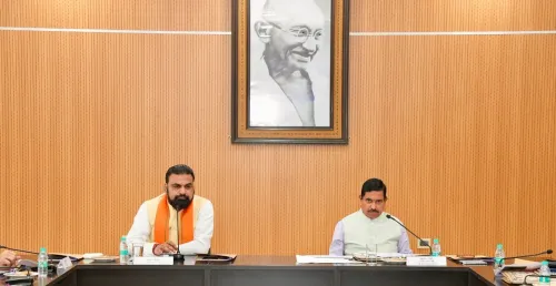 Pralhad Joshi Reviews PDS, Solar Schemes in Bihar