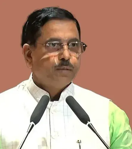 Pralhad Joshi Critiques Congress for Political Maneuvering During Former PM Manmohan Singh's Last Rites