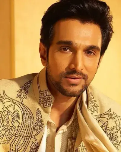 Pratik Gandhi Celebrates ‘Laalo’ Shattering Rs 100 Cr Milestone: Triumph for Gujarati Cinema