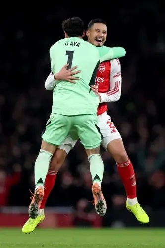 Did Arsenal Thrash Villa to End the Year 5 Points Clear at the Top?
