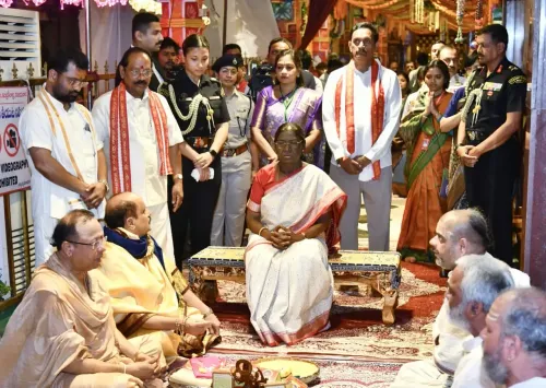 President Murmu offers prayers at Vijayawada's Kanaka Durga Temple