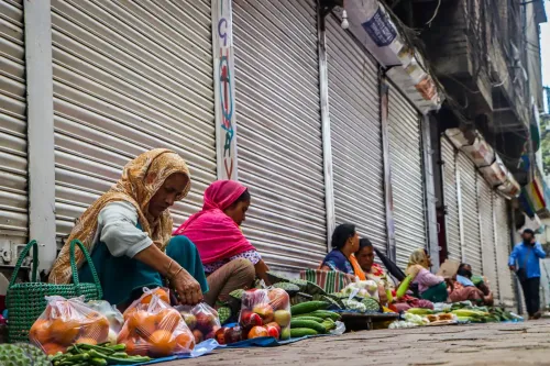 Why Are Food Prices in Bengal's Retail Markets Soaring as the Festive Season Kicks Off?