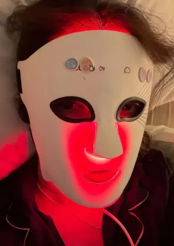 How Does Priyanka Chopra Revive Her Skin After Traveling Three Continents in Just Five Days?