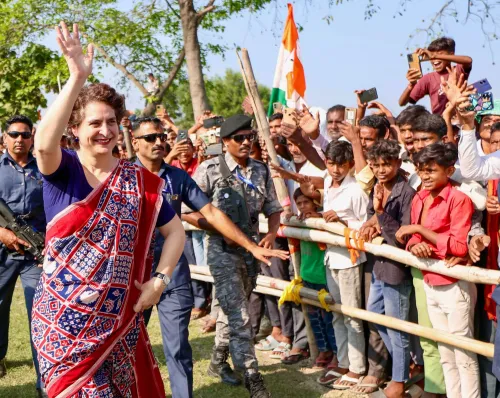 Why is Priyanka Gandhi Claiming Nitish Kumar Avoids Sharing Stage with PM Modi?