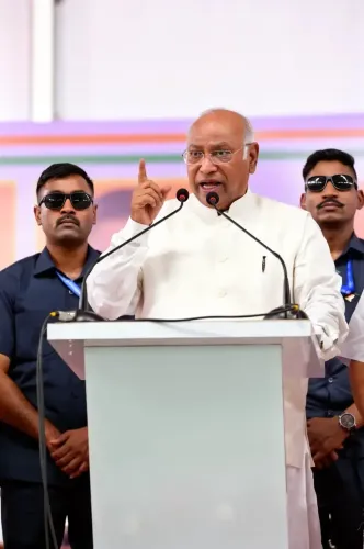 मल्लिकार्जुन खड़गे का पुडुचेरी में पूर्ण राज्य के दर्जे की मांग