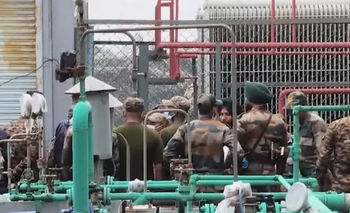 पुणे इमारत हादसा: सेना की टास्क फोर्स बचाव में जुटी, 23 में से 12 लोग निकाले सुरक्षित