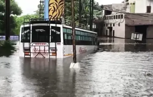 क्या जालंधर में भारी बारिश ने जनजीवन को अस्त-व्यस्त कर दिया है?
